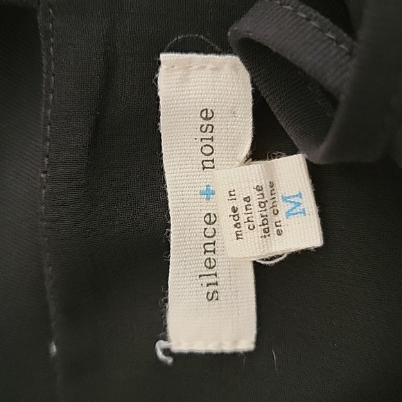 LBD - Picture 3 of 3